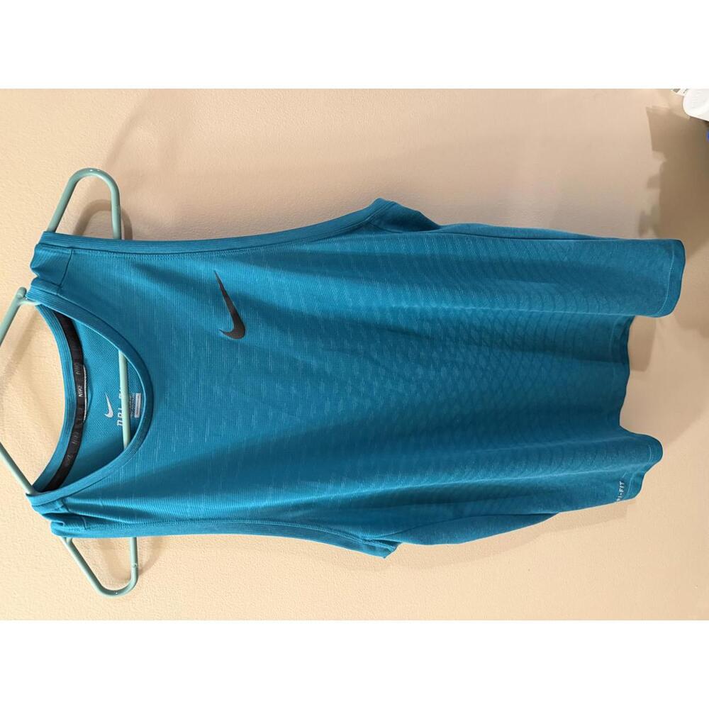 Nike Dri-Fit Sleeveless Athletic Shirt Size L